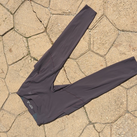 Arc'teryx Leggings - Picture 9 of 9
